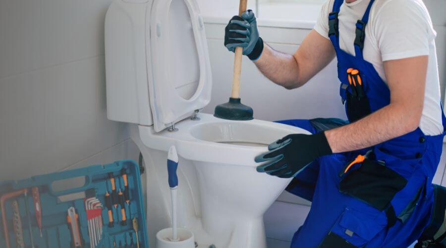 Local expert plumbing services in Cuero, TX